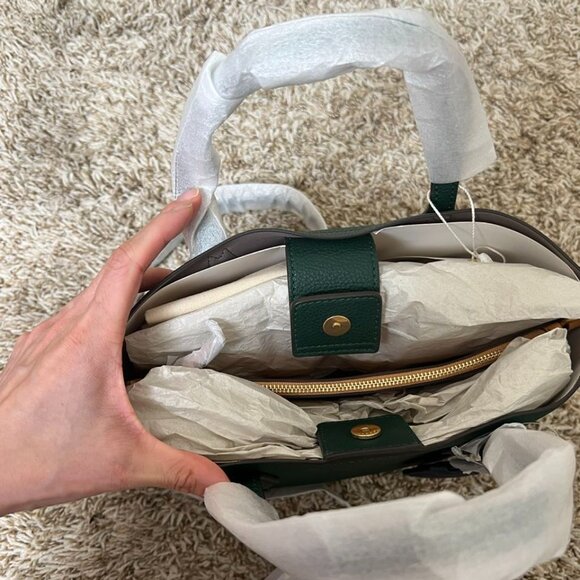 Tory Burch SMALL PERRY TRIPLE-COMPARTMENT TOTE - Picture 4 of 9